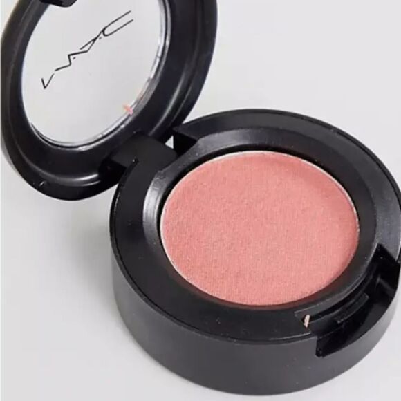 Mac Cosmetics Frost Eyeshadow - Picture 7 of 8